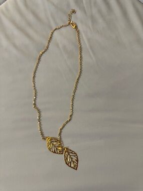 Gold Leaf Pendant Necklace